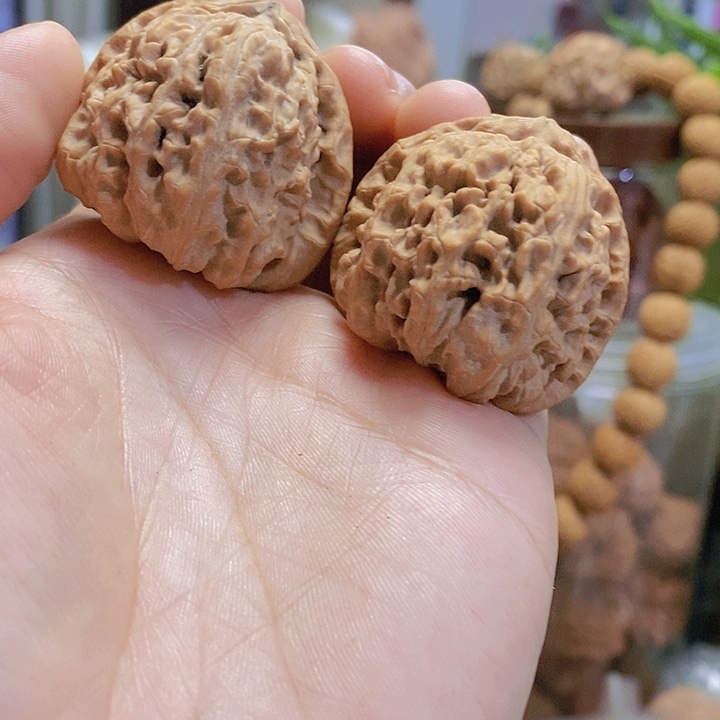 【闪购商品】文玩核桃把件38白狮子