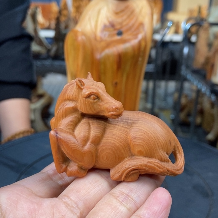 柏木（崖柏）手把件马