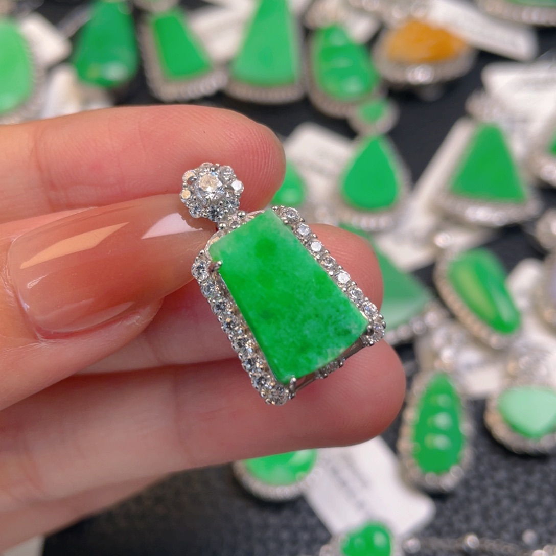 翡翠银S925镶嵌颈饰