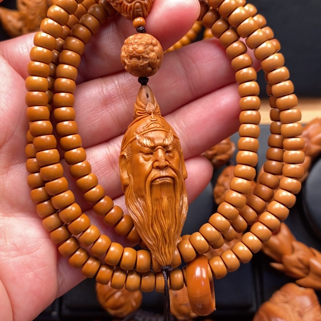 橄榄核手串关公脖挂