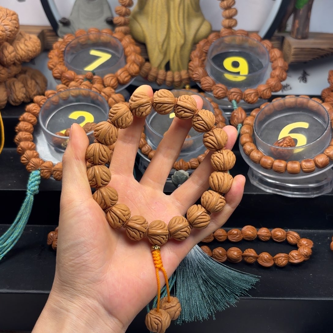 桃核吊坠1.7尺寸祥云纹