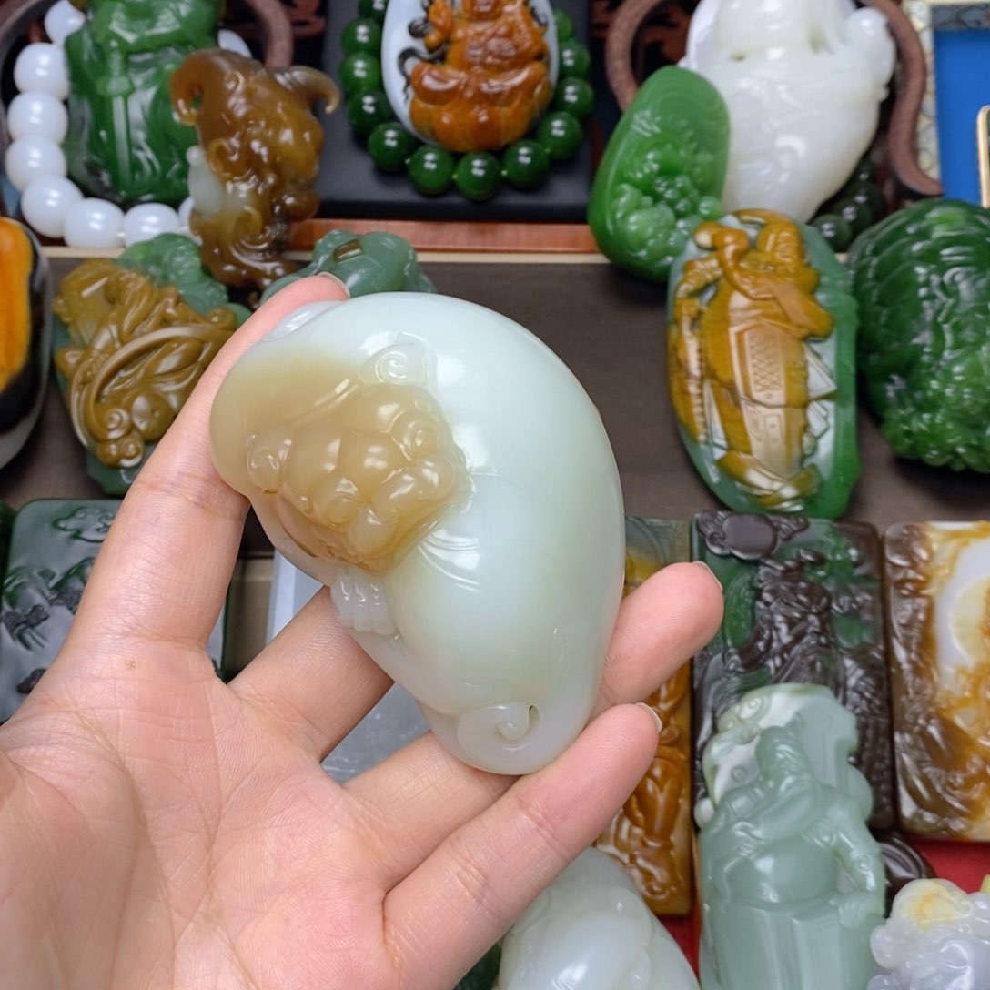 和田玉颈饰未镶嵌顾***你