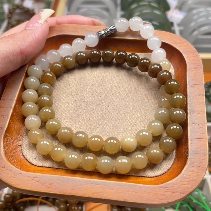 和田玉未镶嵌珠串8mm