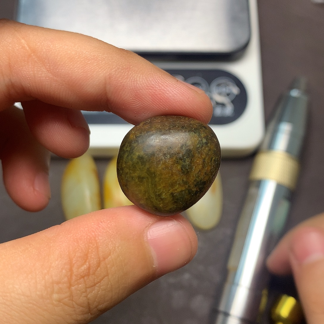 和田玉（糖玉）未镶嵌挂件