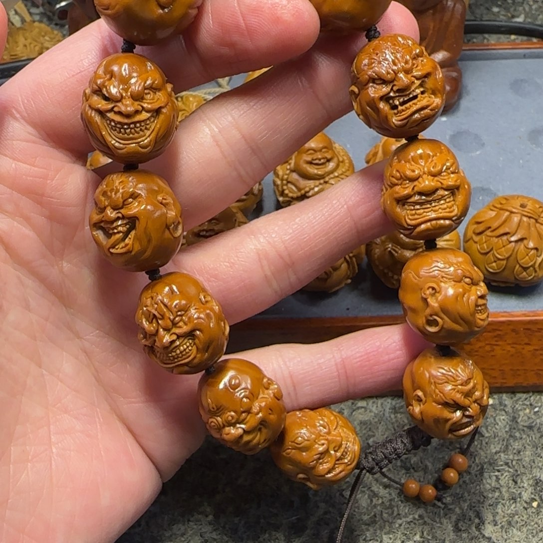 橄榄核吊坠恶僧呀呀