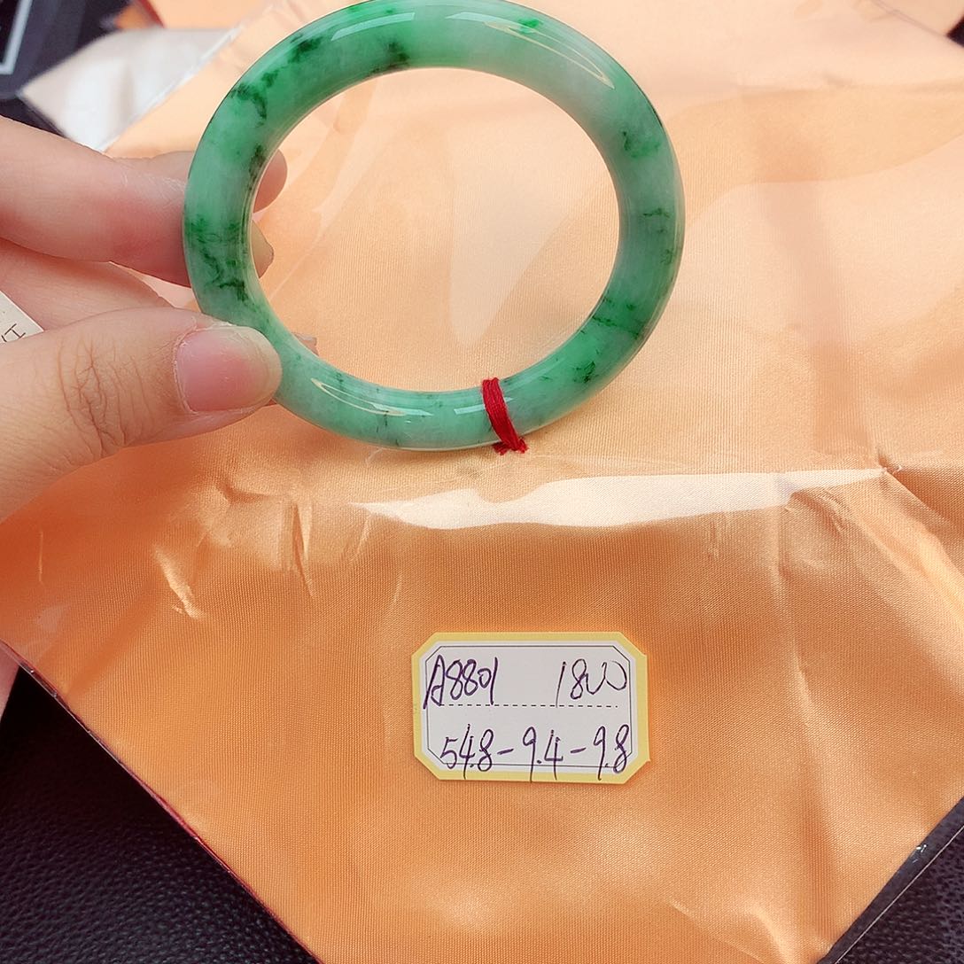 翡翠手镯未镶嵌天然缅甸翡翠A货