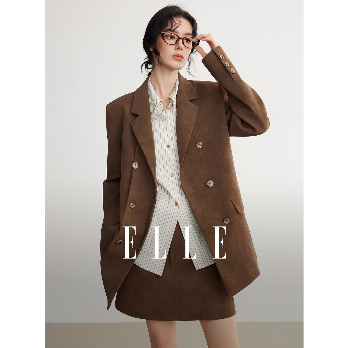 【榛果摩卡】ELLE女装麂皮复古宽肩西装外套26春新款西服EX63150