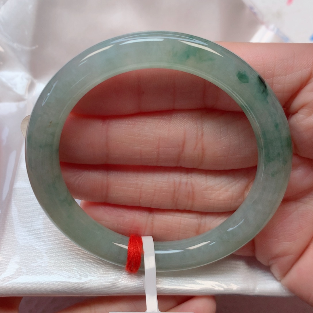 翡翠手镯未镶嵌53圆条