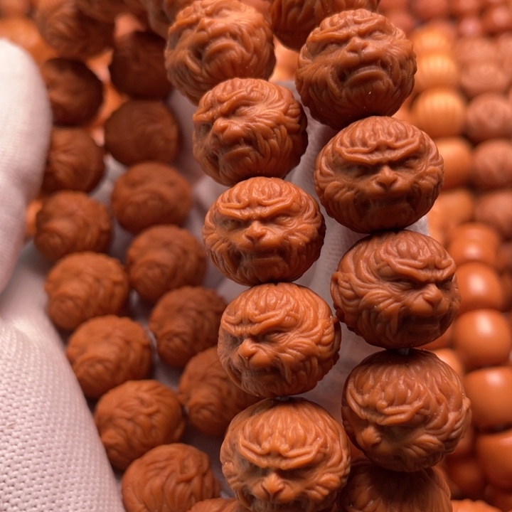 猴头核桃吊坠?**朵斗战胜佛