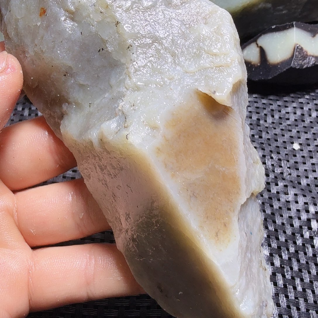 和田玉（糖玉）未镶嵌珠宝半成品