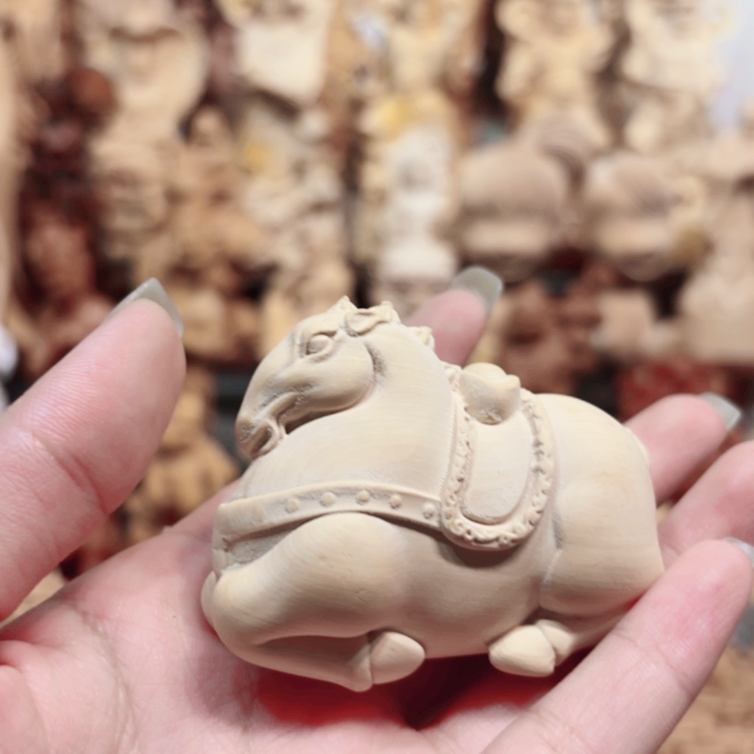 黄杨木黄杨木瑕疵马