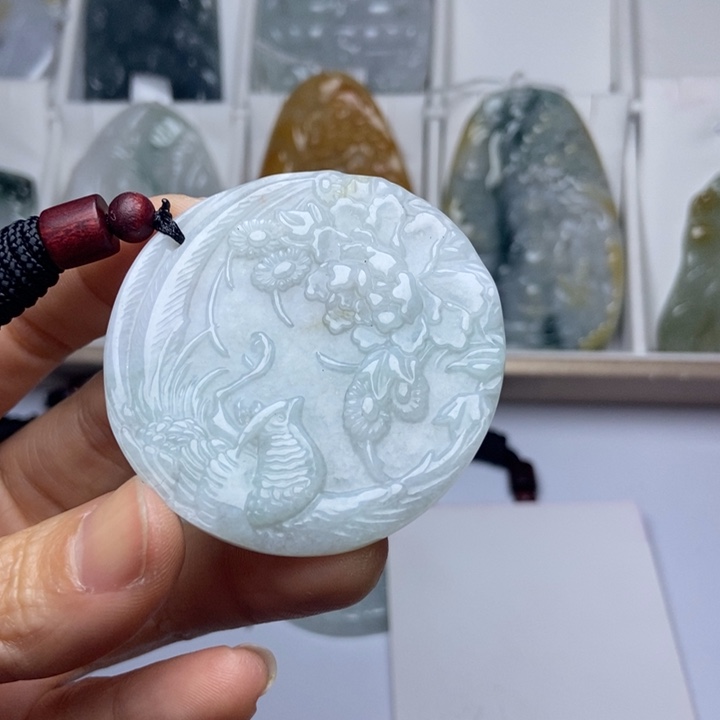 翡翠未镶嵌颈饰翡翠