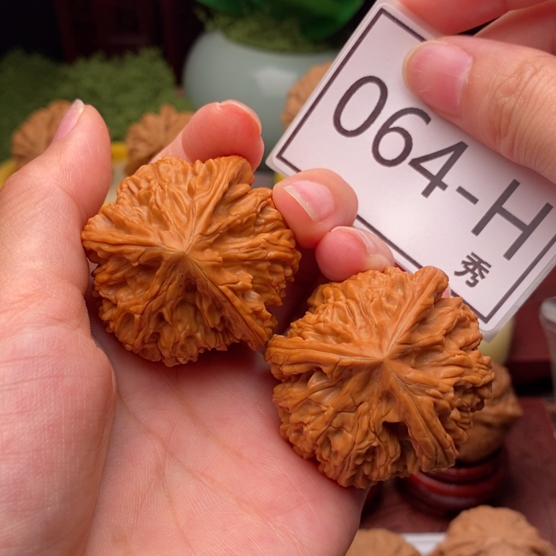 文玩核桃把件玉龙奔42