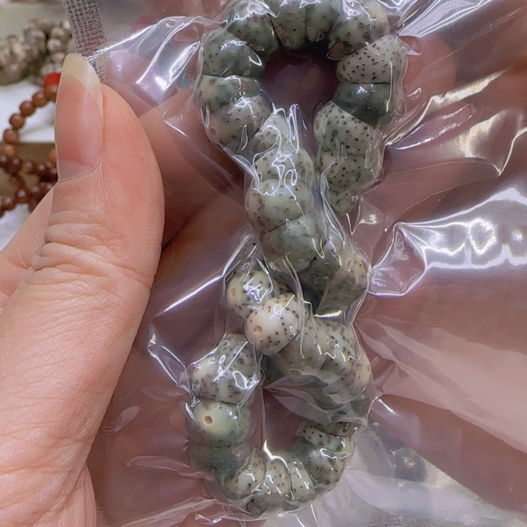 星月菩提手串113荣耀绿星月菩提1.0蒜瓣猪大肠单圈