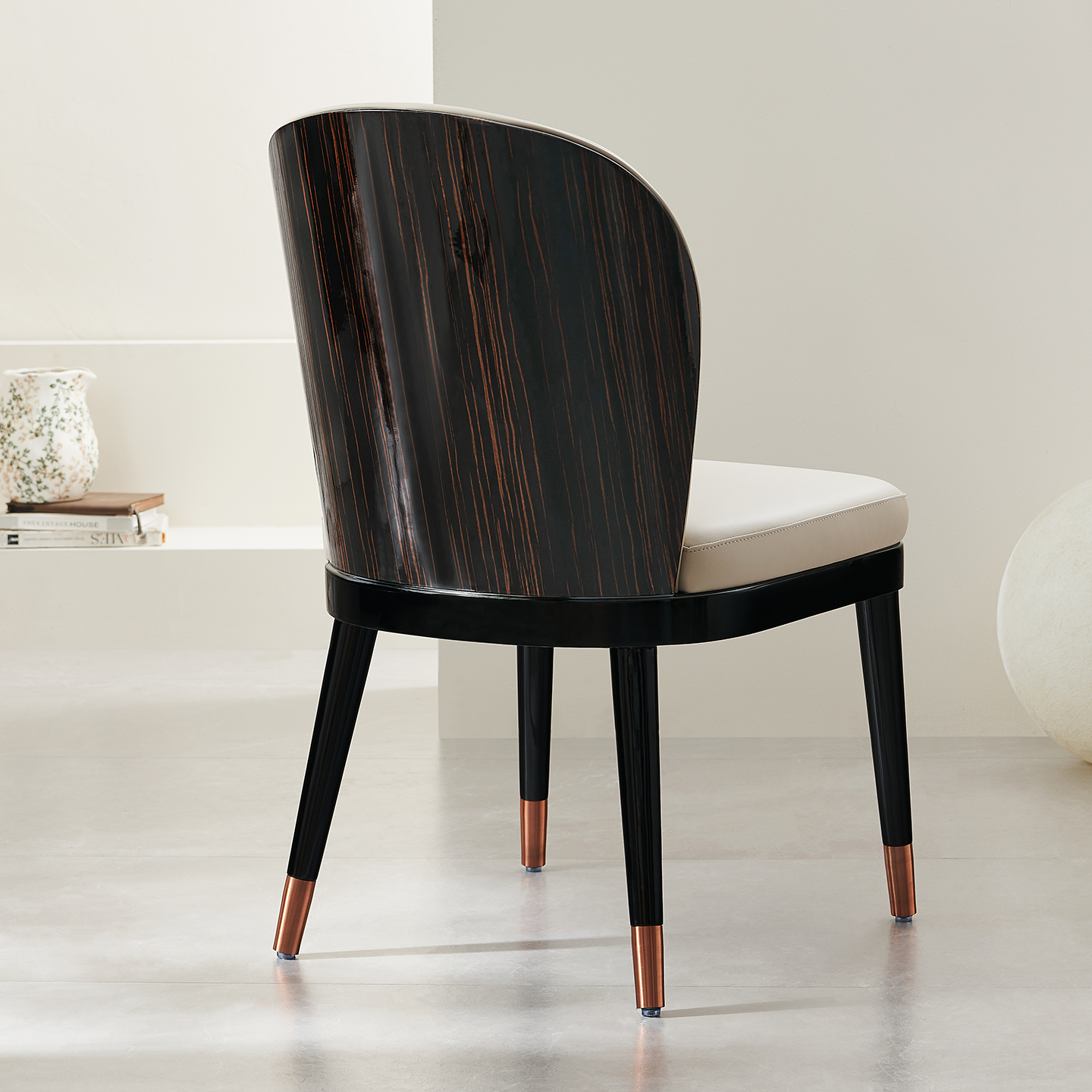 慕邦思奇新款高亮烤漆餐椅意式轻奢简约豪宅别墅大平层圆桌椅子