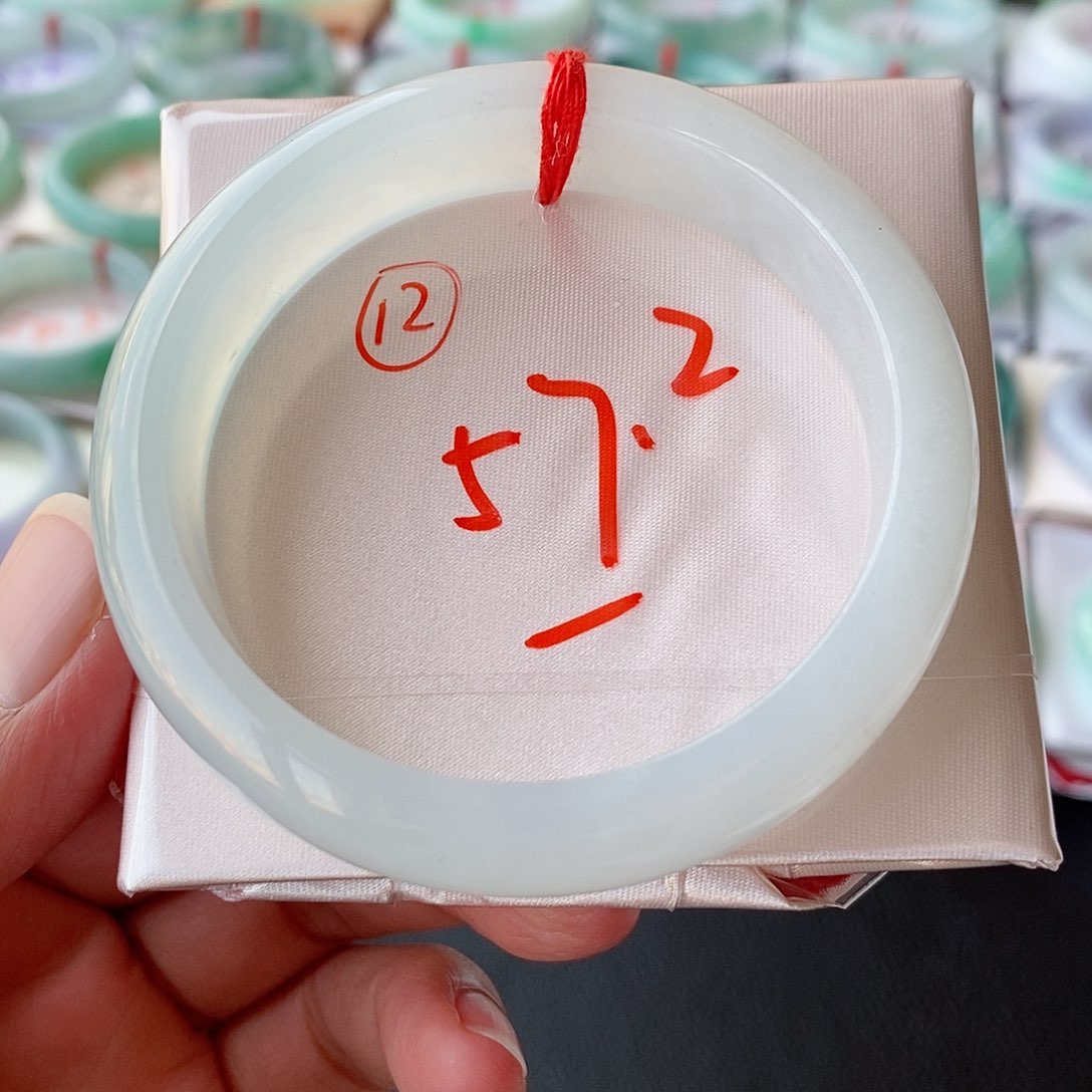 翡翠手镯未镶嵌12号链接