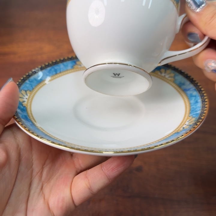 一个陶瓷物件哈哈哈哈