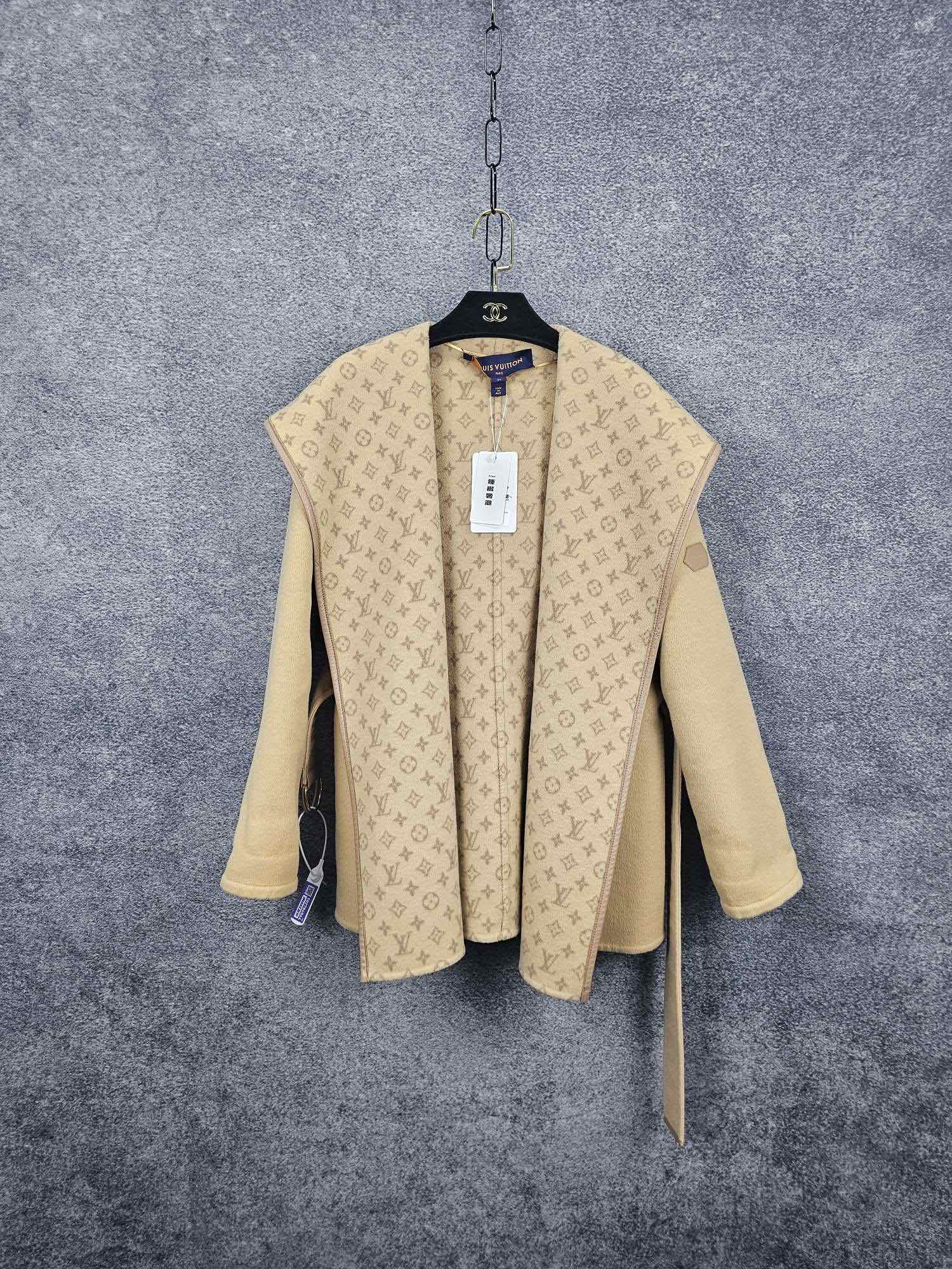 95新 LouisVuitton/路易威登 san0480/经典满印大衣/尺码34