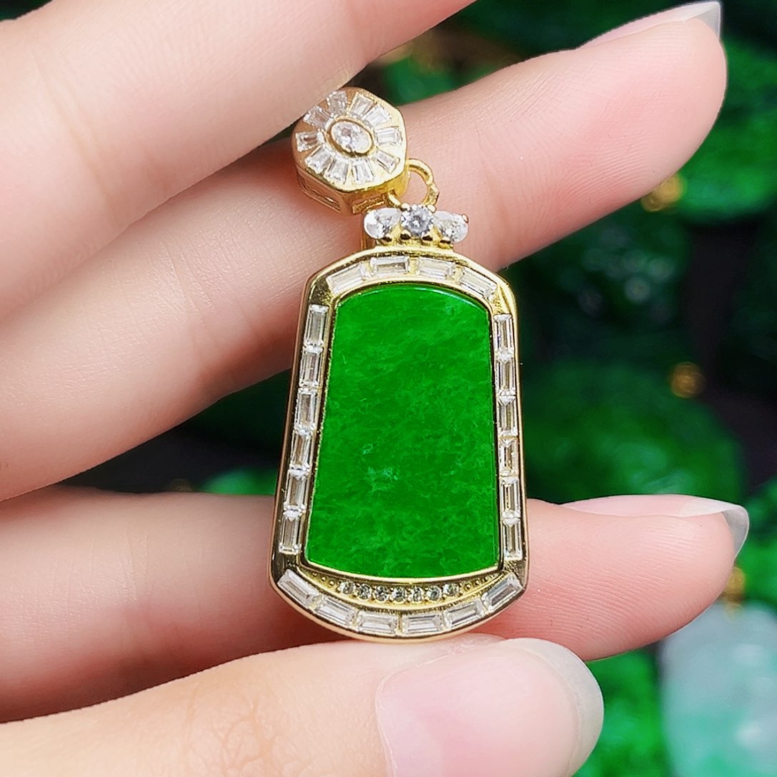 颈饰银S925镶嵌翡翠多样性