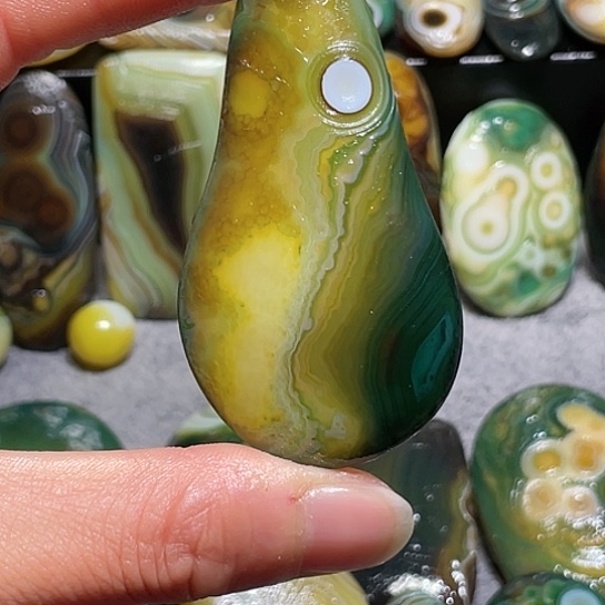 【闪购商品】玛瑙珠宝奇石未镶嵌博****?