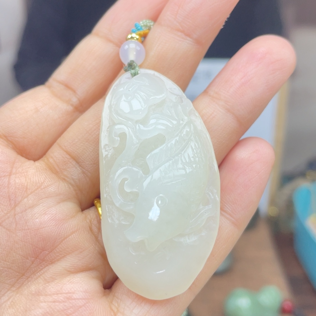 和田玉颈饰未镶嵌