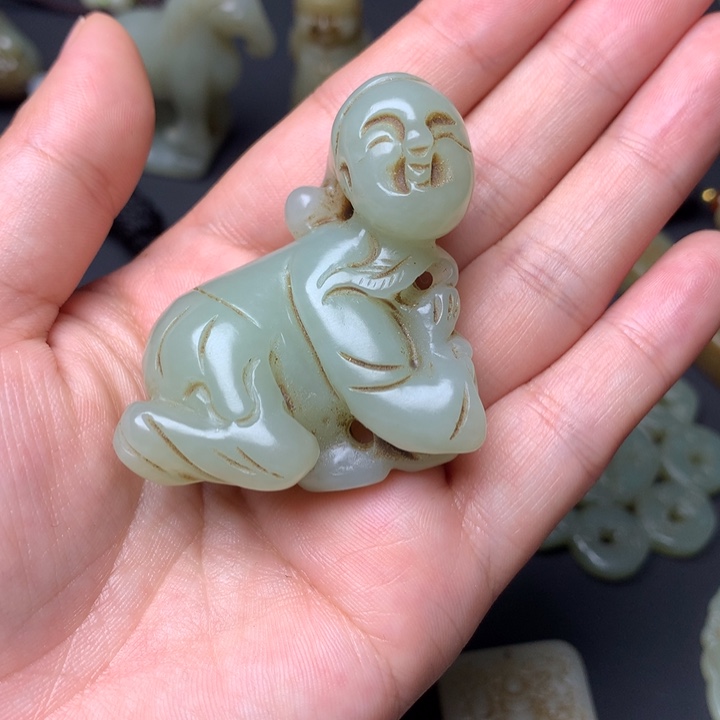 和田玉颈饰未镶嵌