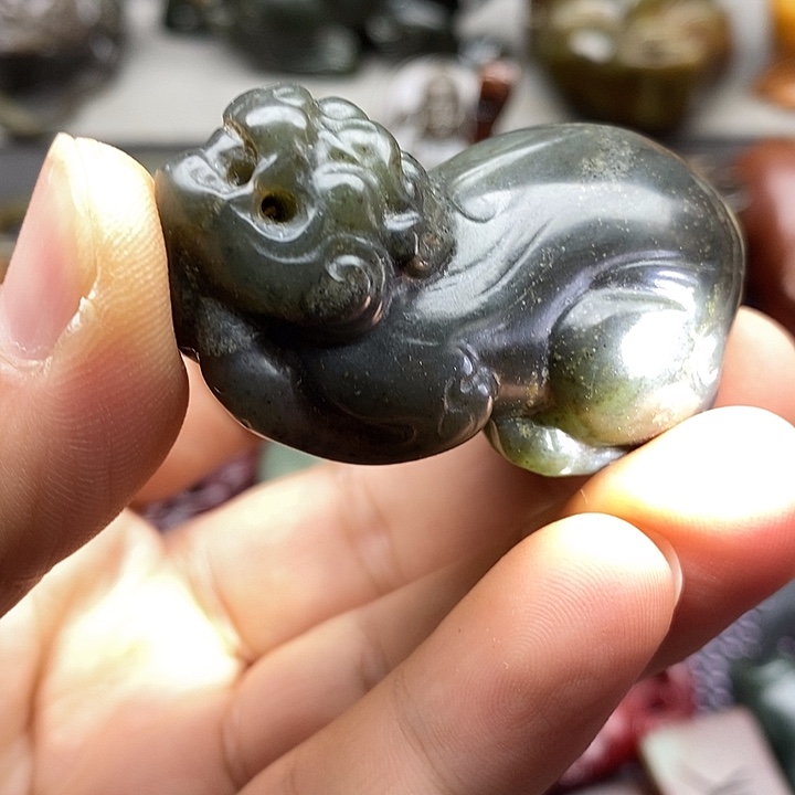 未镶嵌蛇纹石玉颈饰