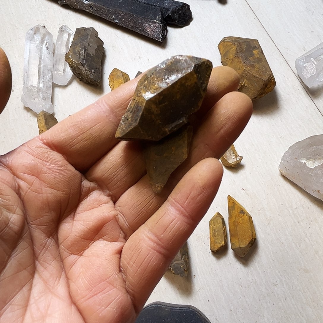 山***旎未镶嵌水晶珠宝半成品