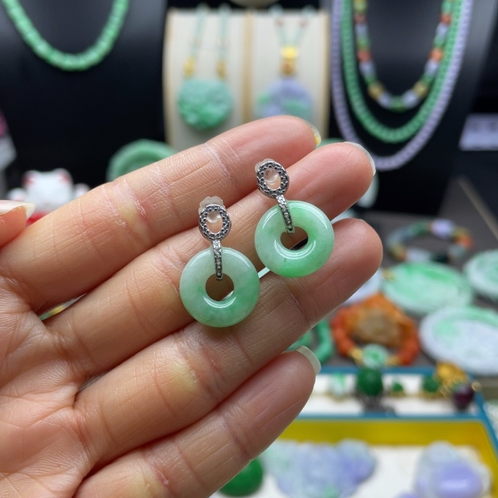 翡翠未镶嵌颈饰翡翠耳环