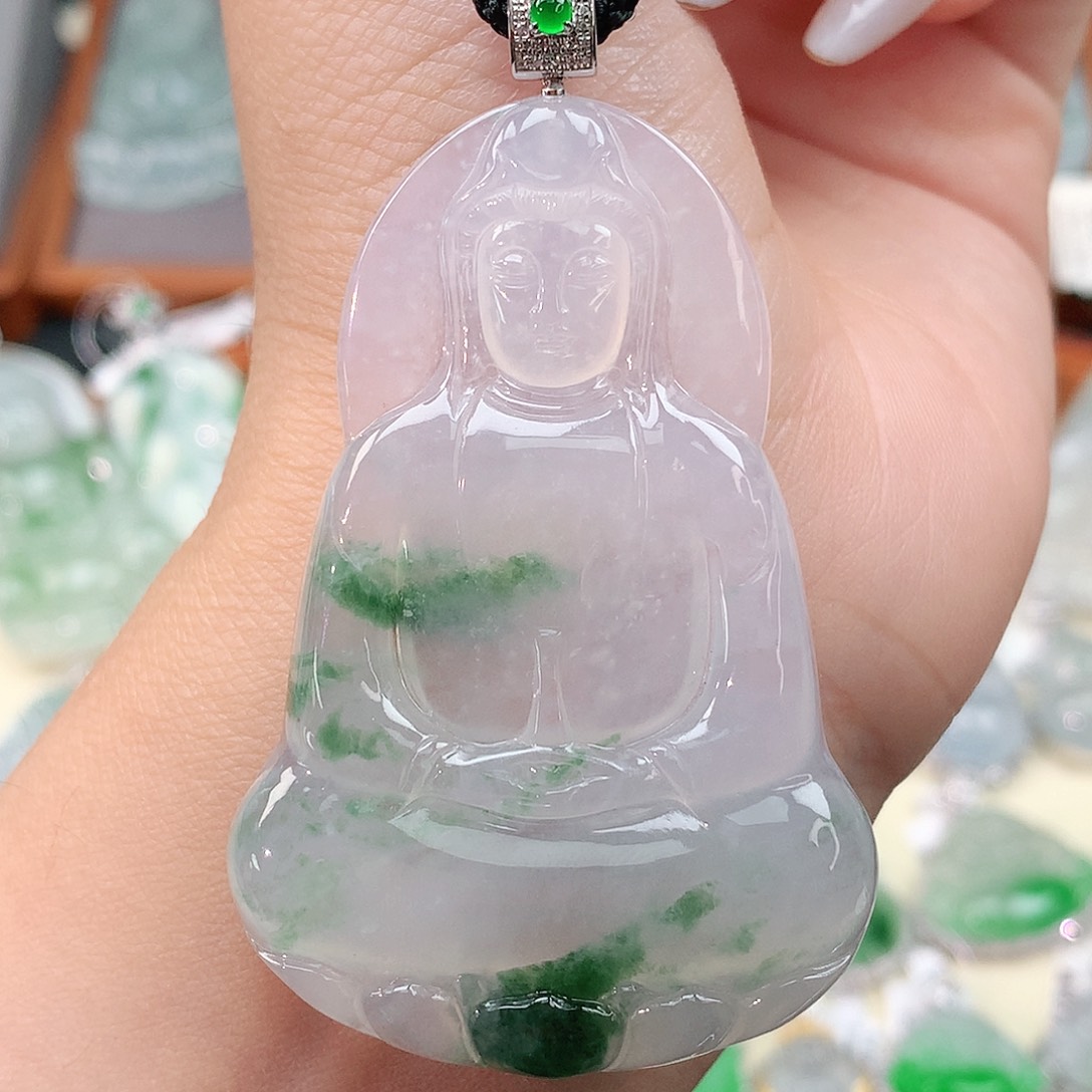 颈饰18K金镶嵌翡翠观音