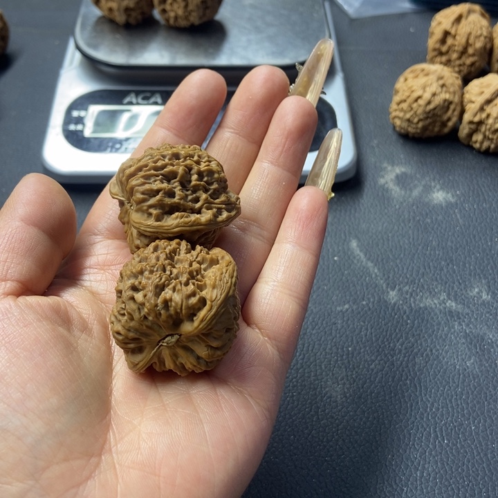 文玩核桃吊坠山**木可口可乐