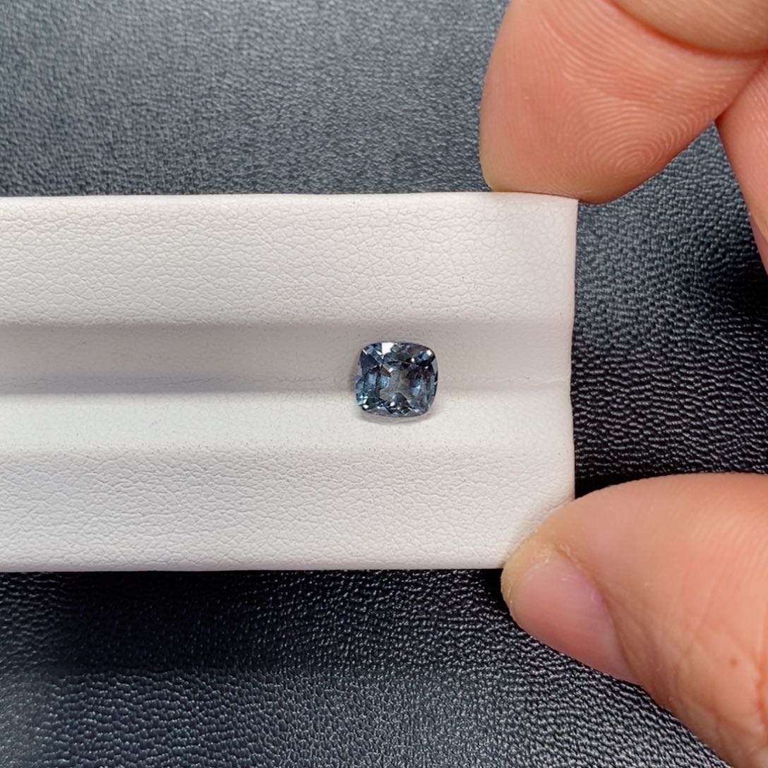 尖晶石裸石未镶嵌1.29