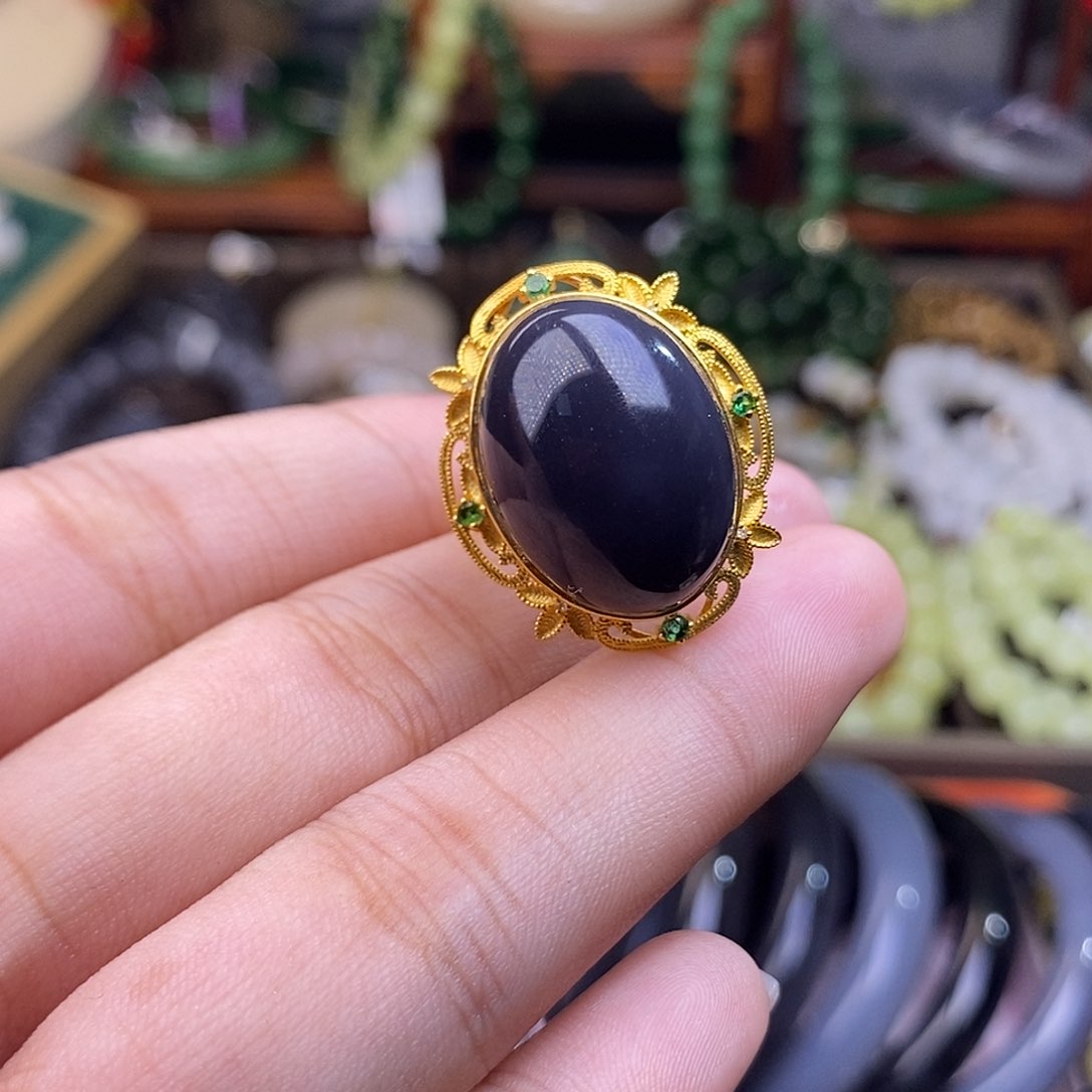 和田玉浓烟紫金镶帝王紫戒指未镶嵌