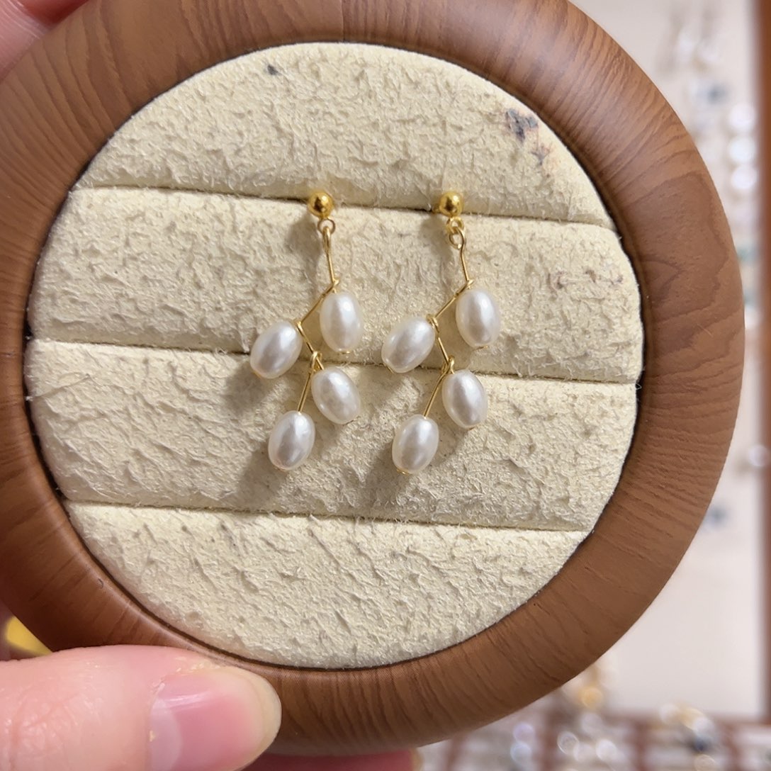 银S925镶嵌淡水珍珠耳坠