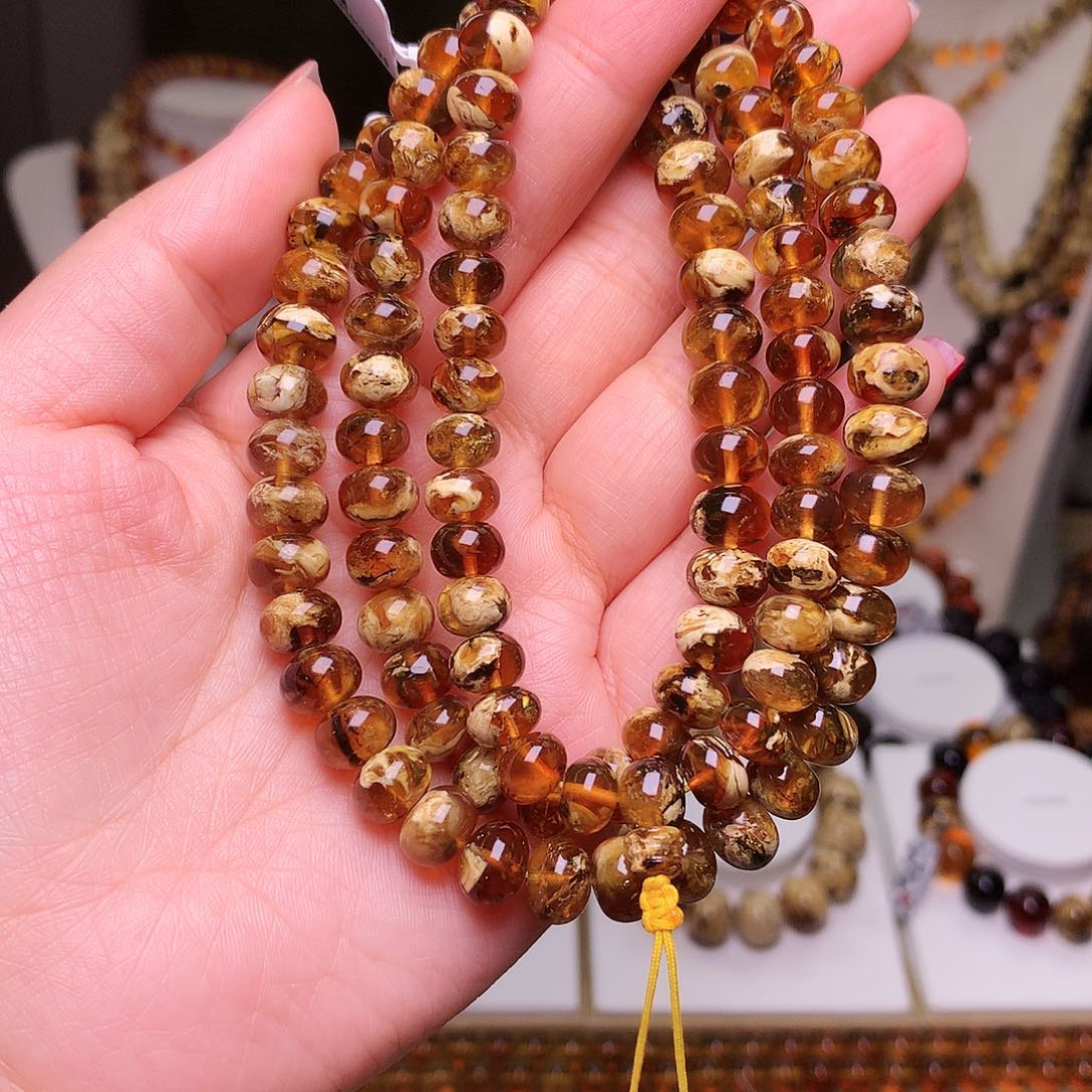 琥珀裸石未镶嵌?***?琥珀