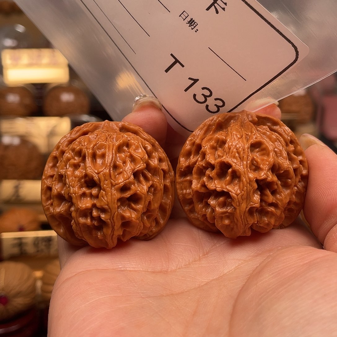 文玩核桃把件k**t苹果39。133