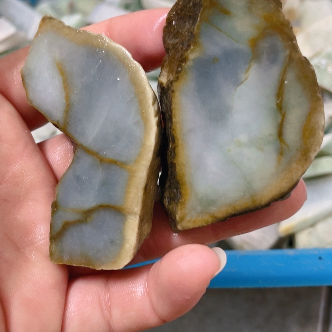 颈饰未镶嵌翡翠坏*。