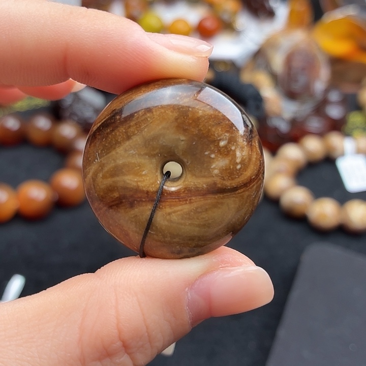 琥珀未镶嵌珠宝奇石30mm血根平安扣