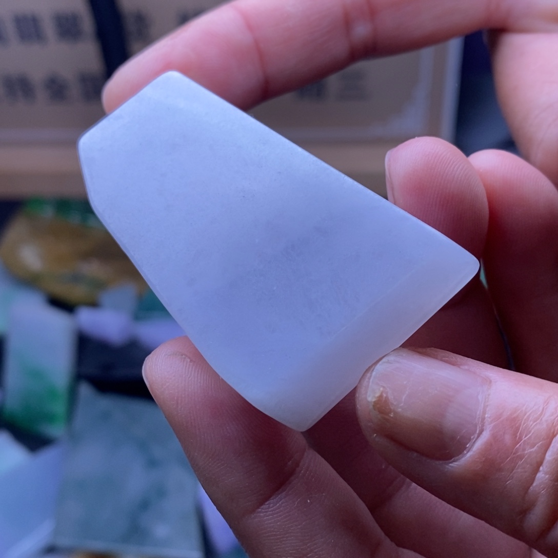 定制翡翠未镶嵌           
