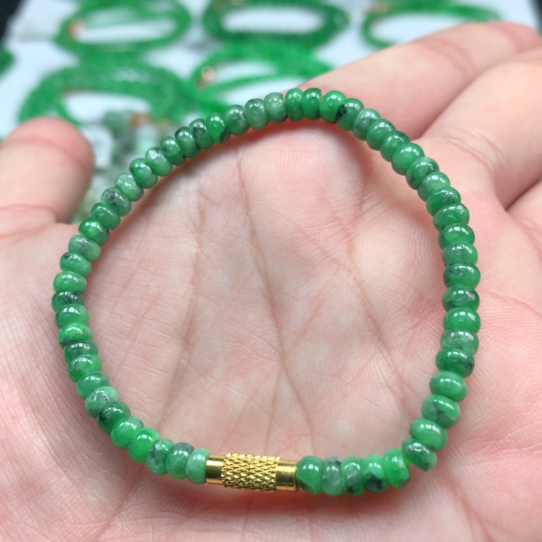 翡翠手链未镶嵌翡翠