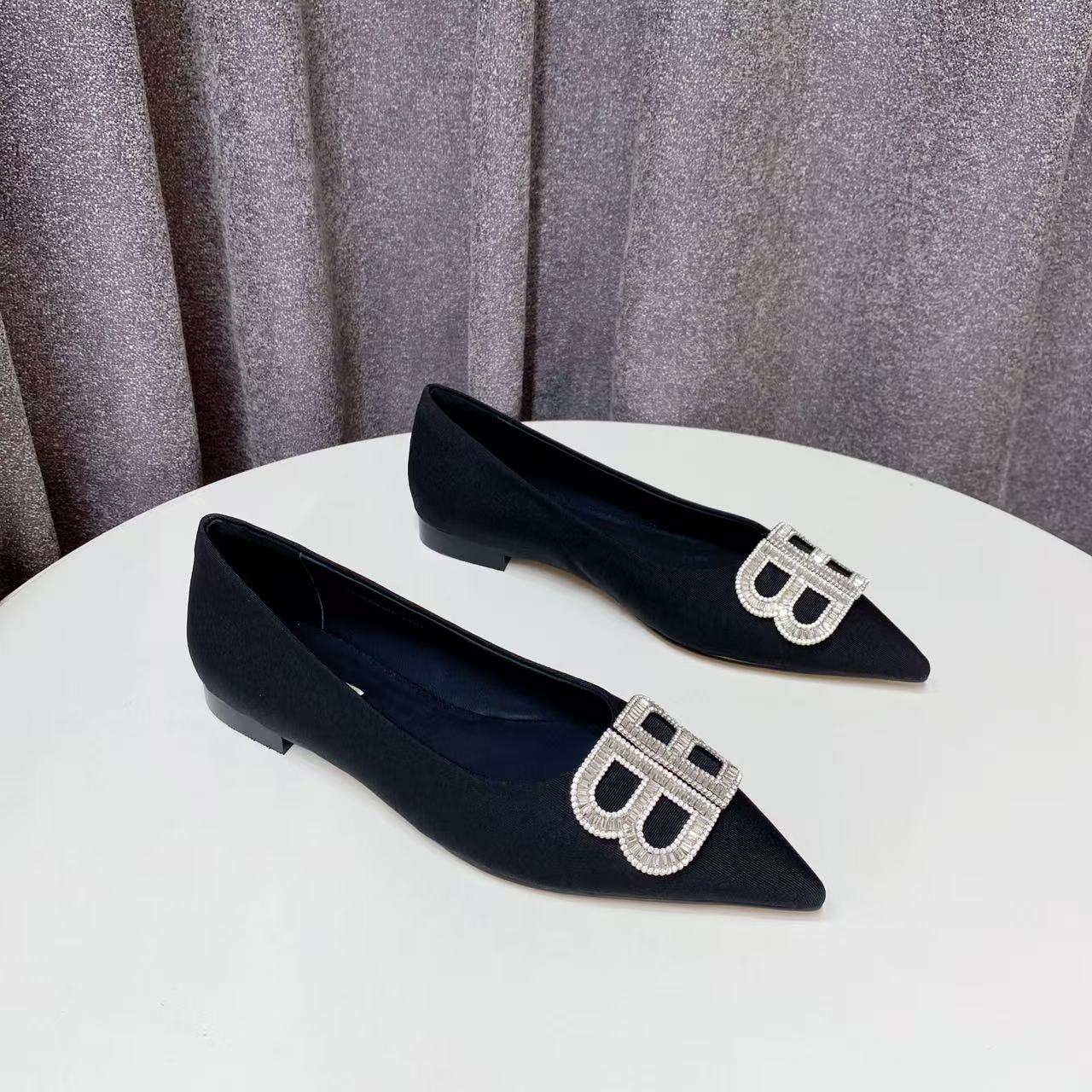 C6120  黑色  时尚舒适平底2025新款软底水钻浅口单鞋