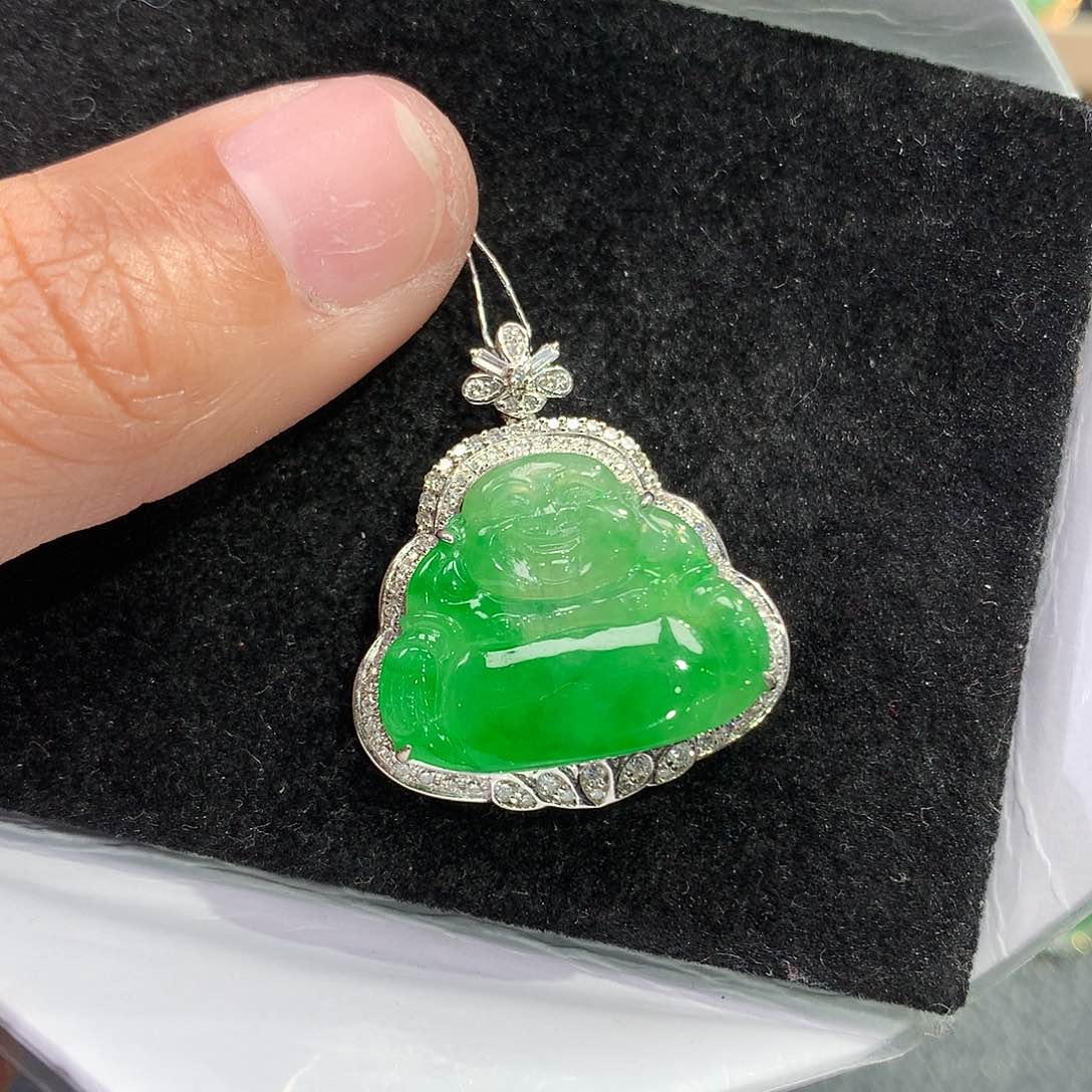 翡翠吊坠(赠链)18K金镶嵌