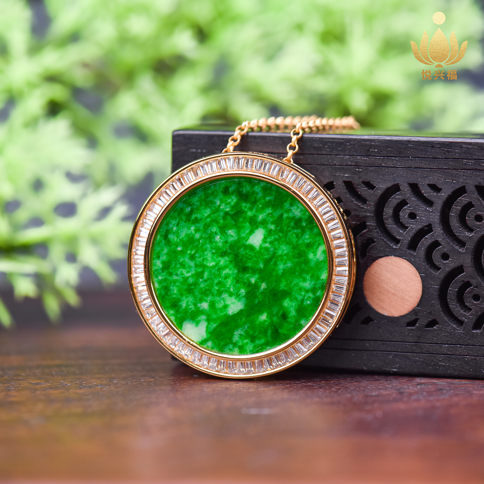 缅甸翡翠A货飘花圆牌吊坠手牌两戴款S925银多样性发