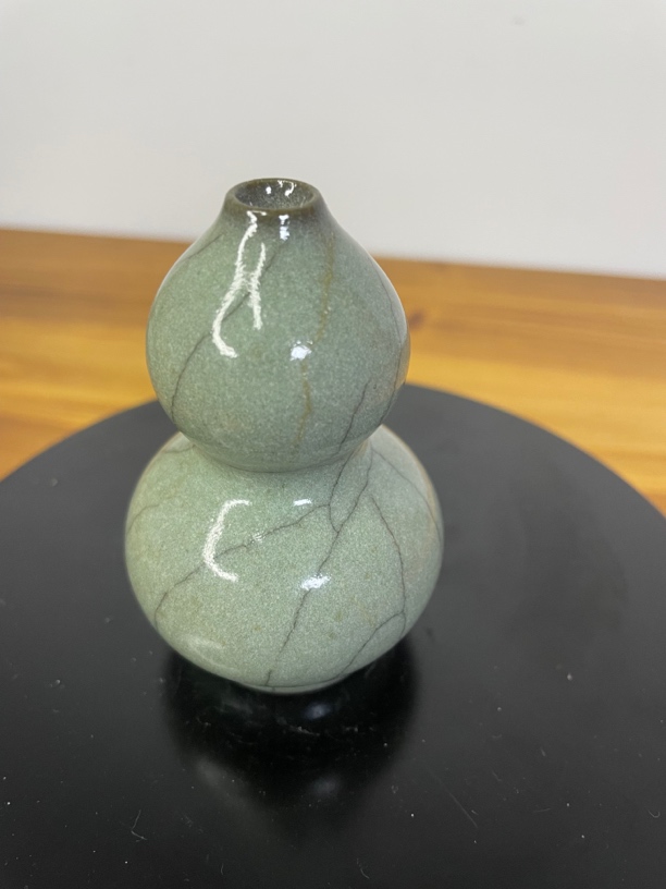 叶奇林哥窑青瓷小葫芦瓶