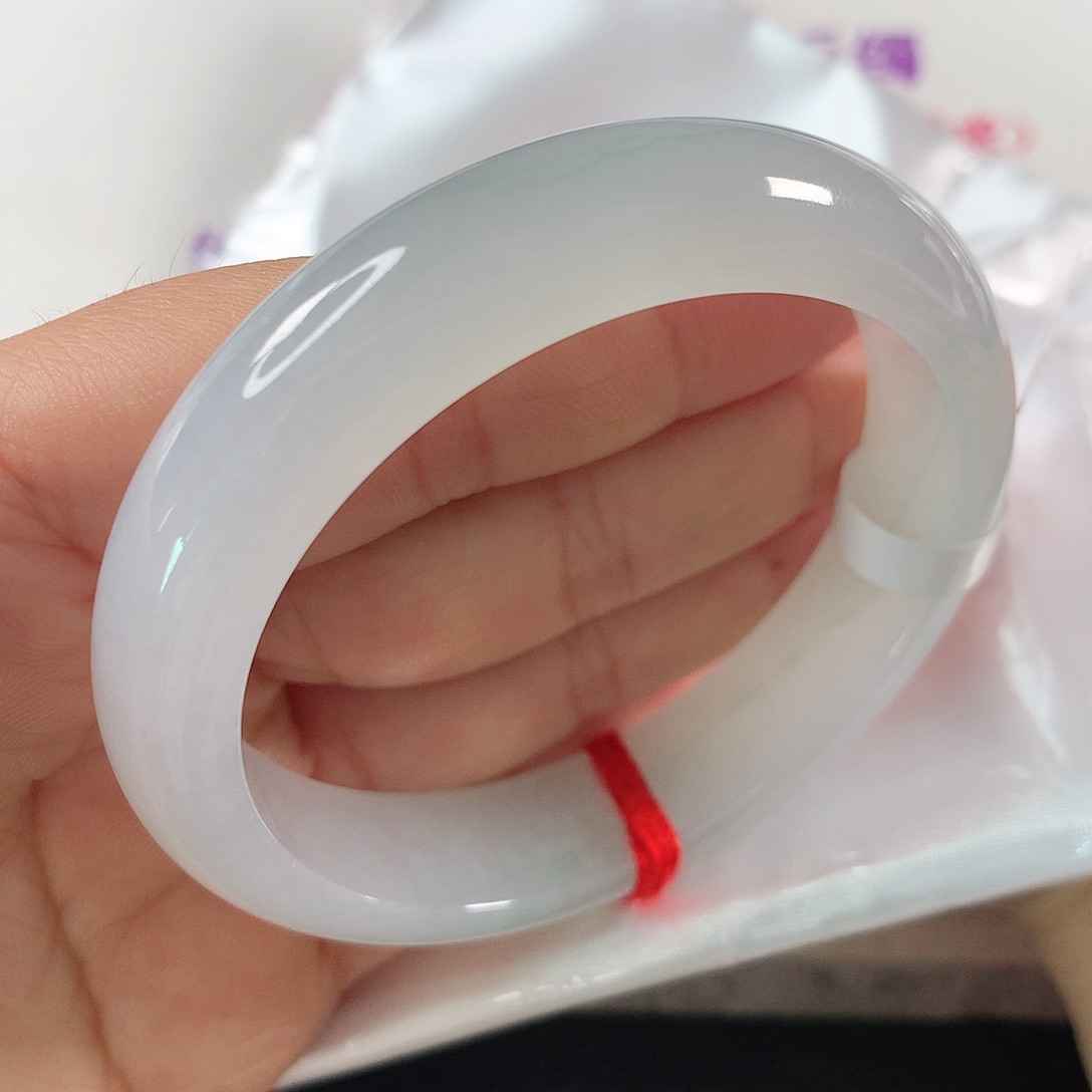 翡翠手镯未镶嵌 需包容纹裂 ①⑤③