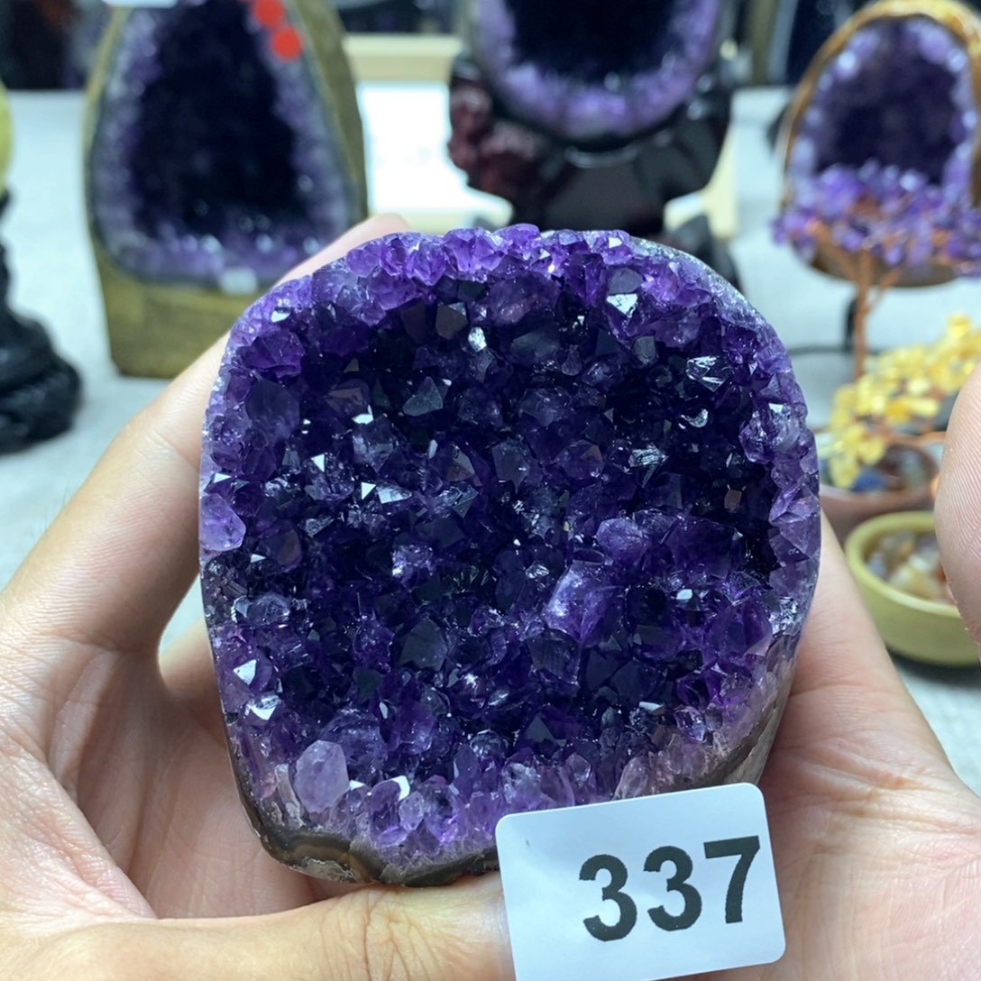 未镶嵌水晶大型摆件（非配饰）