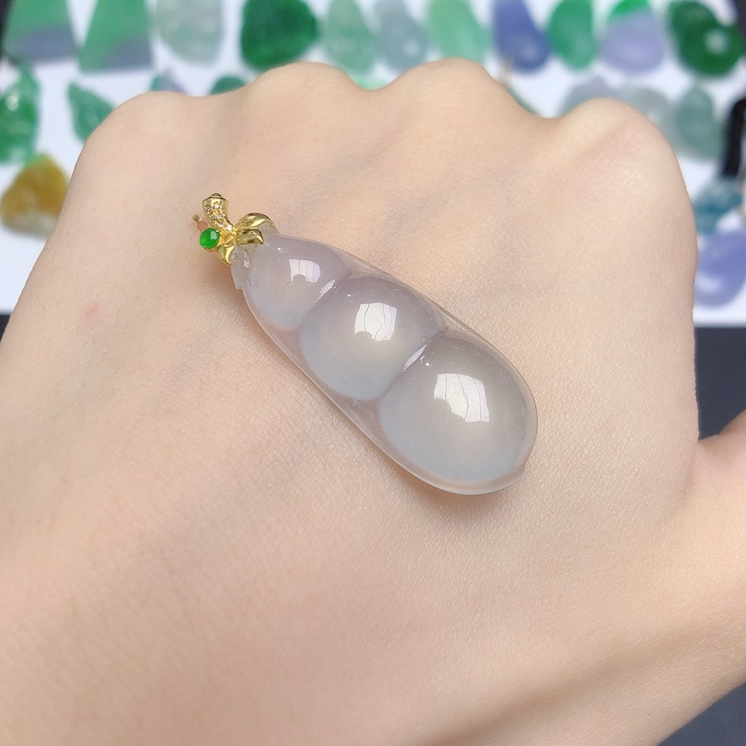 翡翠挂件18K金镶嵌8888888888888