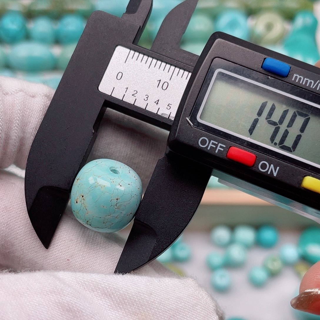 绿松石配饰未镶嵌