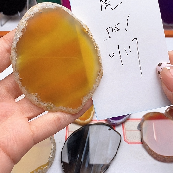 虎***妞玛瑙/玉髓未镶嵌颈饰