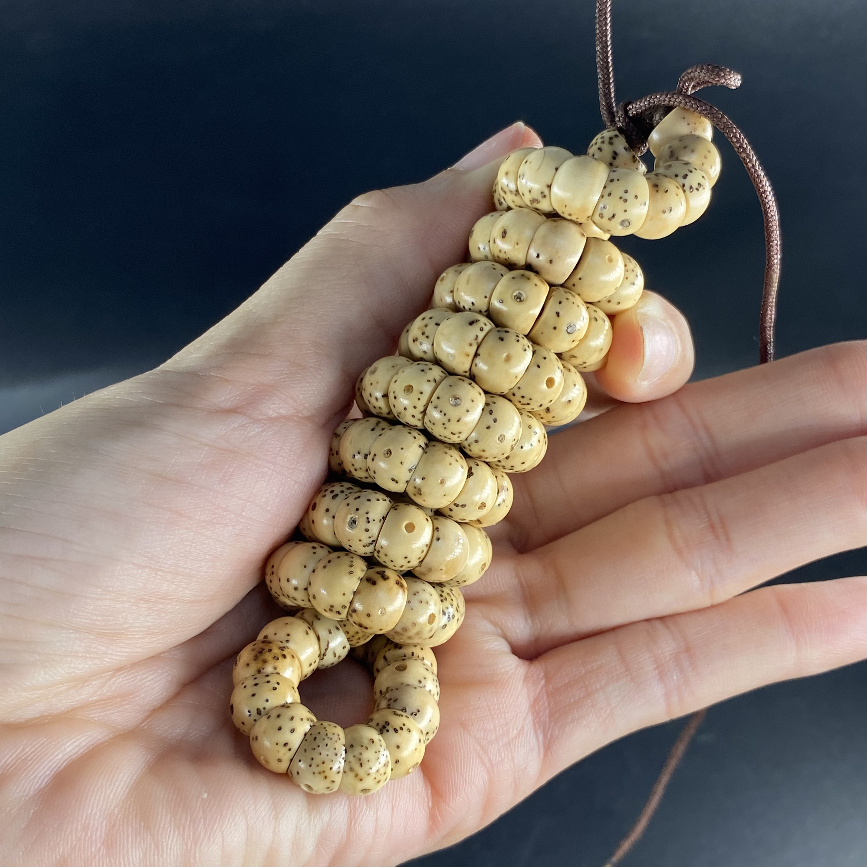 陈籽虎皮大留白大眼睛星月菩提8mm厚切大肠手串毕业货